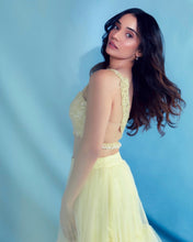 Load image into Gallery viewer, Kei - Juhi Bhatt - Label Prerna Mehra