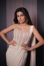 Load image into Gallery viewer, Shiro - Label Prerna Mehra