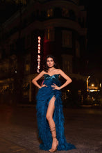 Load image into Gallery viewer, Paris - Label Prerna Mehra