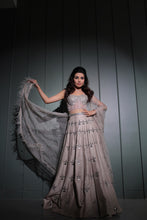 Load image into Gallery viewer, Izumi - Label Prerna Mehra