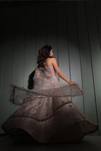 Load image into Gallery viewer, Izumi - Label Prerna Mehra