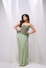 Load image into Gallery viewer, Evaris - Label Prerna Mehra