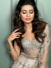 Load image into Gallery viewer, Izumi - Label Prerna Mehra