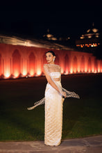 Load image into Gallery viewer, Amara - Juhi Godambe Jain in Label Prerna Mehra