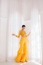 Load image into Gallery viewer, Kallos - Label Prerna Mehra