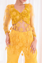 Load image into Gallery viewer, Kallos - Label Prerna Mehra