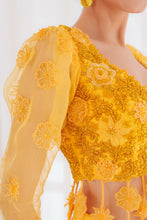 Load image into Gallery viewer, Kallos - Label Prerna Mehra