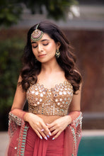 Load image into Gallery viewer, Adonis - Label Prerna Mehra