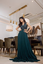 Load image into Gallery viewer, Delia