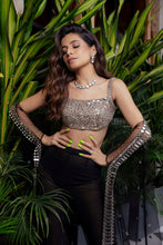 Load image into Gallery viewer, Melania - Label Prerna Mehra