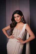 Load image into Gallery viewer, Shiro - Label Prerna Mehra
