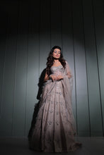 Load image into Gallery viewer, Izumi - Label Prerna Mehra
