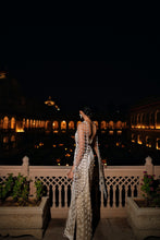 Load image into Gallery viewer, Amara - Juhi Godambe Jain in Label Prerna Mehra
