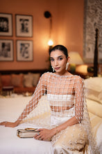 Load image into Gallery viewer, Amara - Juhi Godambe Jain in Label Prerna Mehra
