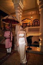 Load image into Gallery viewer, Amara - Juhi Godambe Jain in Label Prerna Mehra
