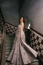 Load image into Gallery viewer, Izumi - Label Prerna Mehra
